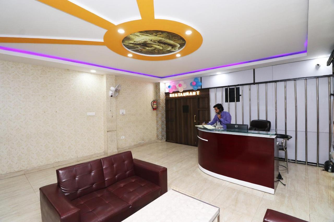 Oyo 24572 Express Inn Lucknow Exterior foto