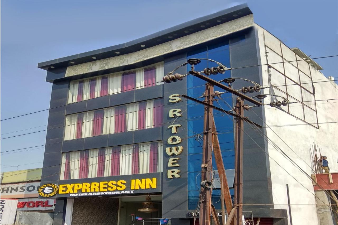 Oyo 24572 Express Inn Lucknow Exterior foto